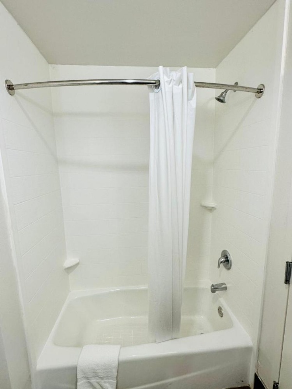 Lonestar Inn image 6